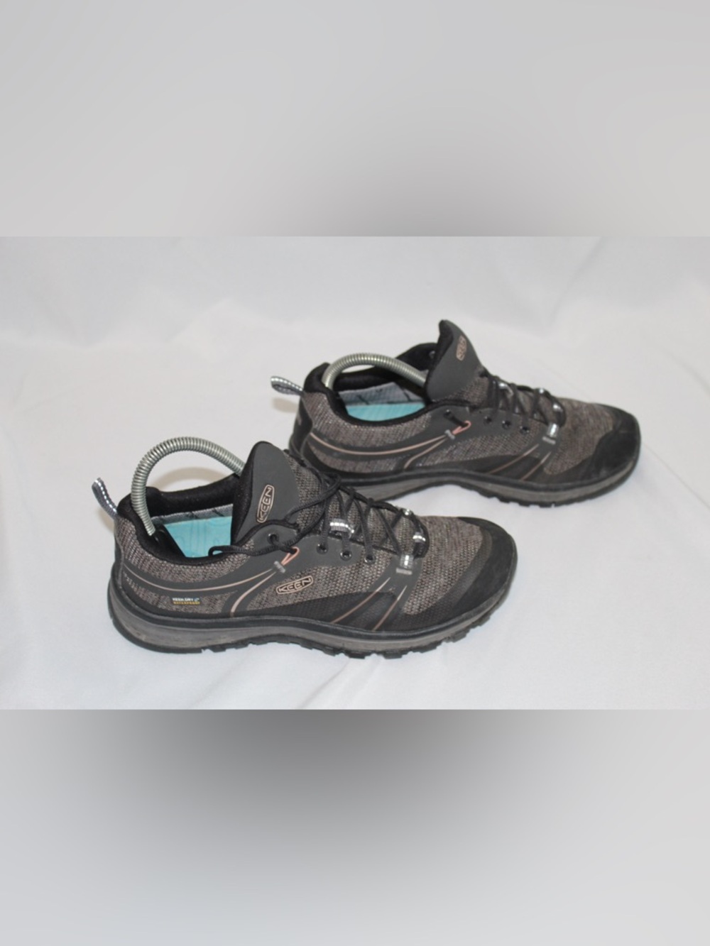 Keen Women's Terradora II Waterproof Low hiking shoes sz 8